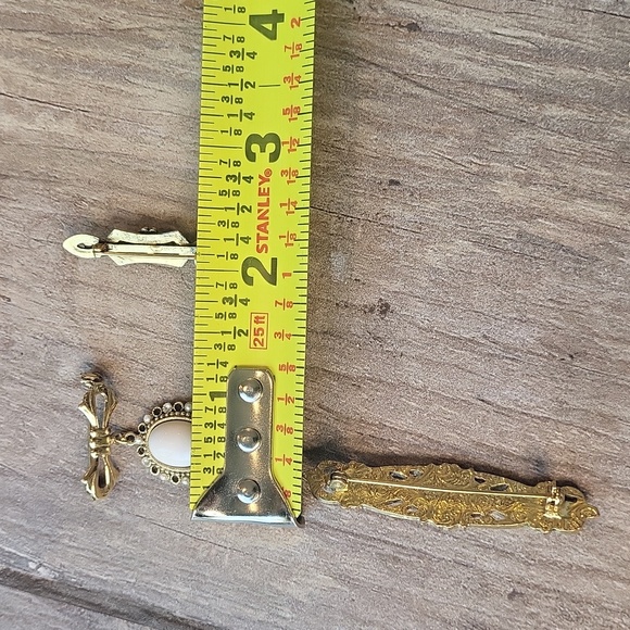 Vintage Vtg Gold Tone & Simulated Pearl Brooch Pins - Picture 8 of 10